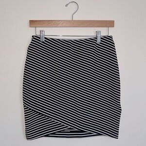 Nwt So Black + White Striped Skirt